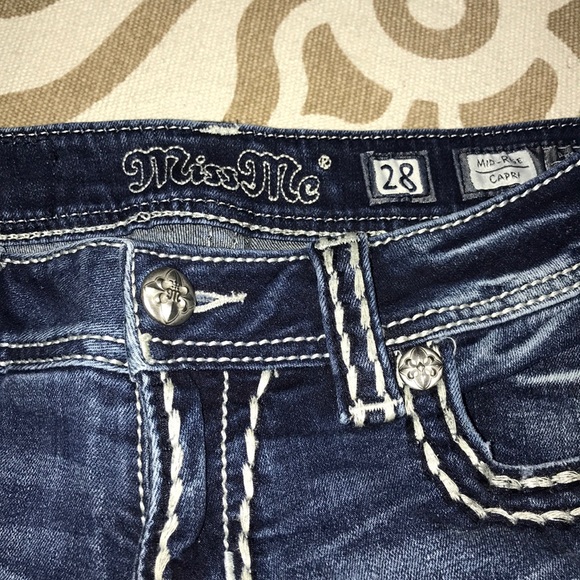 Miss Me denim jean Capri - Picture 7 of 8